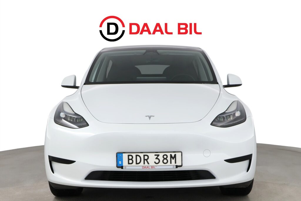 Tesla Model Y STANDARD RANGE 299HK P-VÄRM DRAG PANO AUTOPILOT