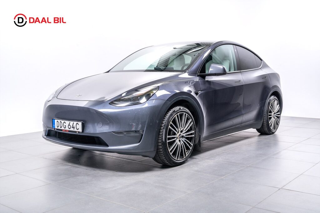 Tesla Model Y LONG RANGE AWD 514HK 20,5kWh PANO VÄRM NFC KAM