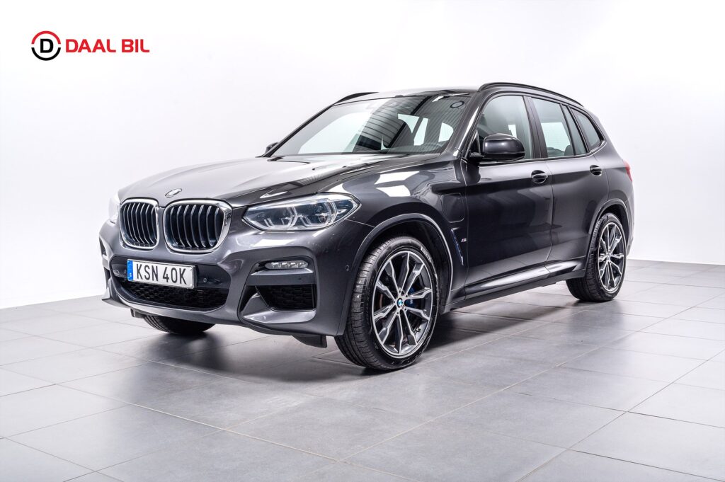 BMW X3 xDRIVE 30e 292HK M-SPORT H/K®  P-VÄRM DRAG B-KAM NAVI