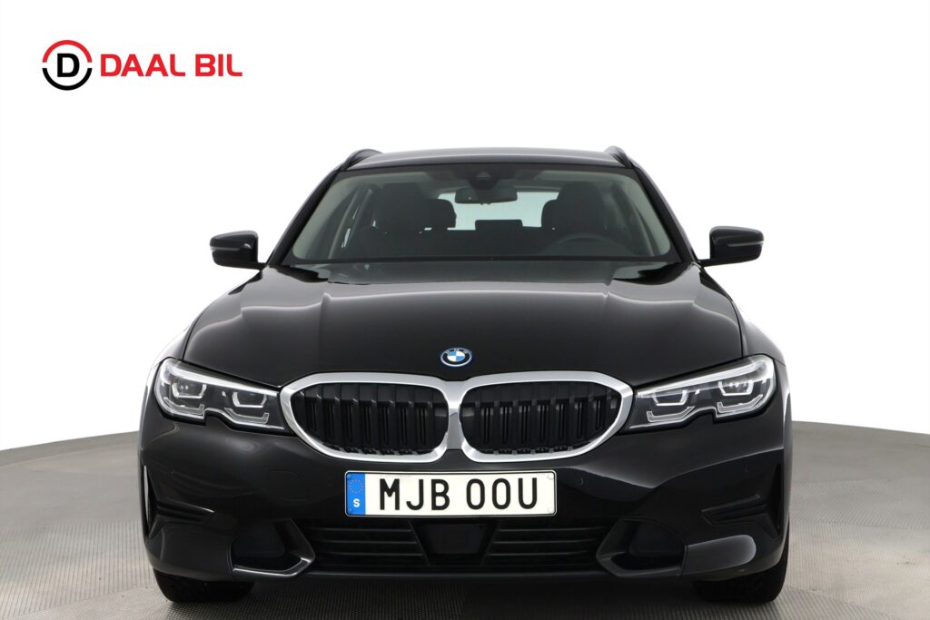 BMW 330e XDRIVE TOURING 292HK SPORT LINE NAVI COCKPIT PSENS