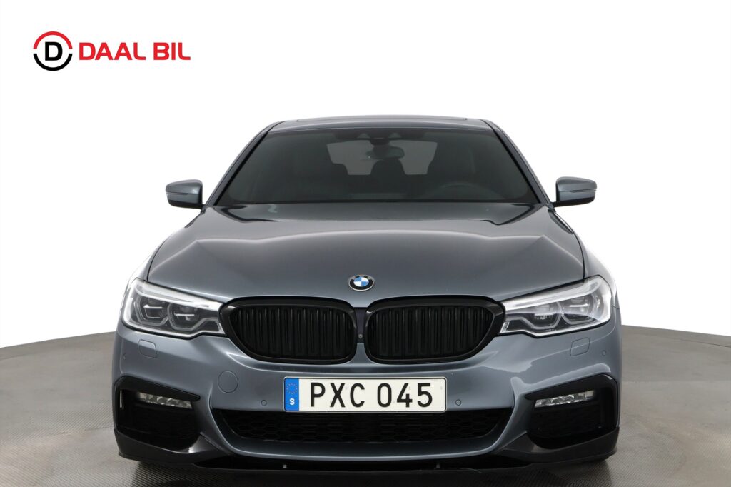 BMW 530D XDRIVE SEDAN 265HK M-SPORT H/K® TAKLUCKA 360-KAM HUD