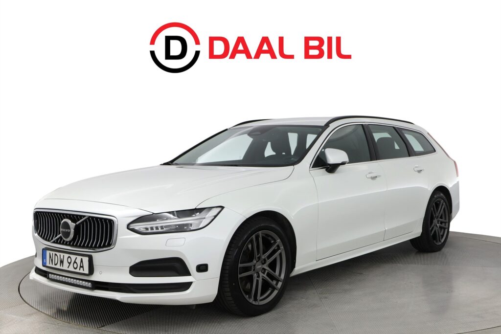 Volvo V90 B4 AWD 197HK CORE DRAGKROK VÄRMARE B-KAMERA NAVIGATION