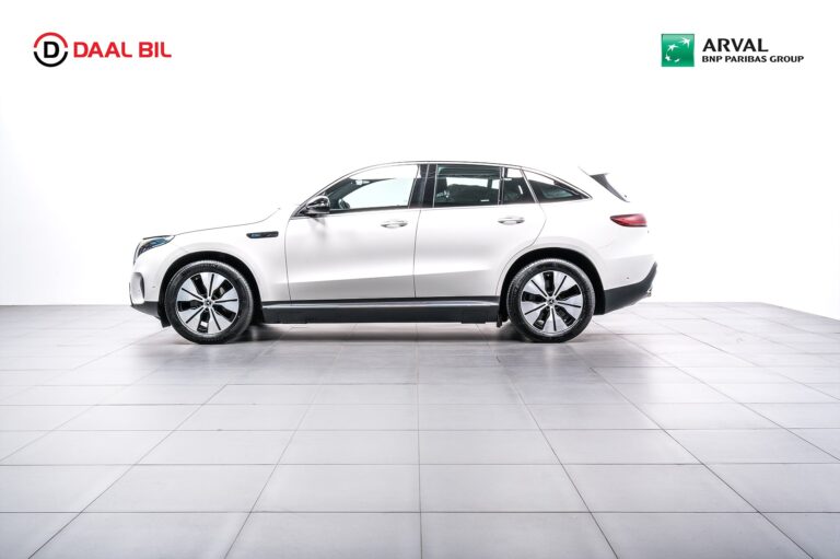 Mercedes-Benz EQC 400 4M 80 kWh 408HK DRAG VÄRM B-KAM NAVI