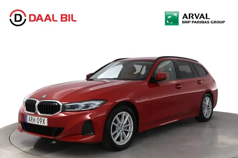 BMW 330e xDRIVE TOURING 292HK PRIVAT/FÖRETAGSLEASING