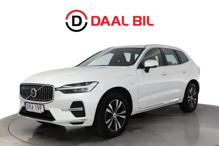 Volvo XC60 RECHARGE T6 AWD 350HK CORE BRIGHT PANO DRAG B-KAM NAVI