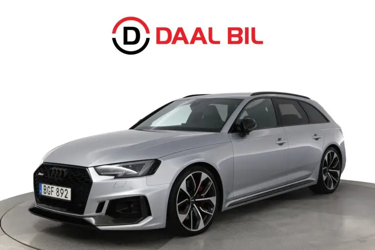 Audi RS4 AVANT 2.9 TFSI V6 QUATTRO 450HK PANO B&O® B-KAM 3-ZON