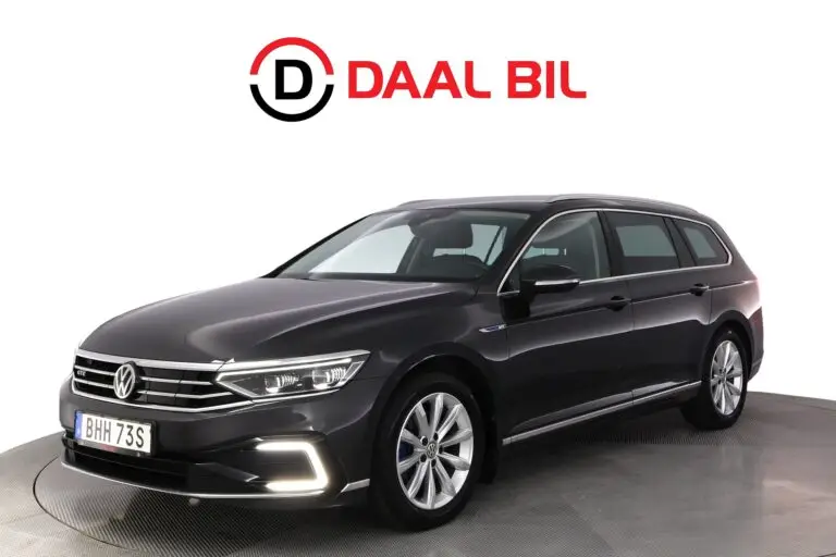Volkswagen Passat SC GTE 1.4 TSI 218HK DRAG COCKPIT P-VÄRM B-KAM NAVI NFC