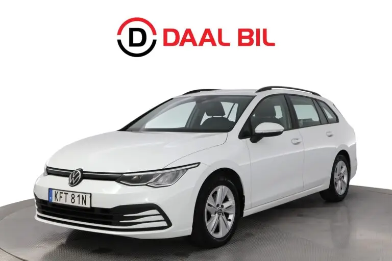 Volkswagen Golf SC 1.5 eTSI 131HK COCKPIT NFC P-SENS 3-ZON APP-CON