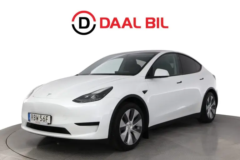 Tesla Model Y STANDARD RANGE RWD 299HK DRAG AUTOPILOT NAVI B-KAM