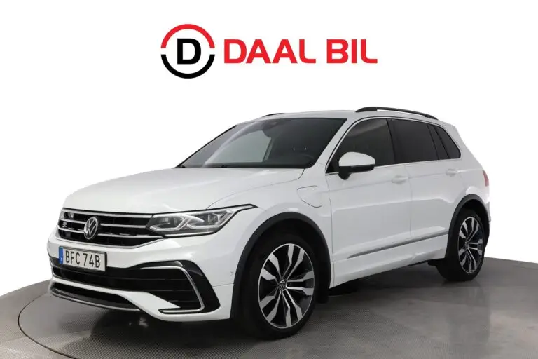Volkswagen Tiguan eHYBRID 1.4 TSI 10,4 kWh 245HK R-LINE DRAG PANO B-KAM