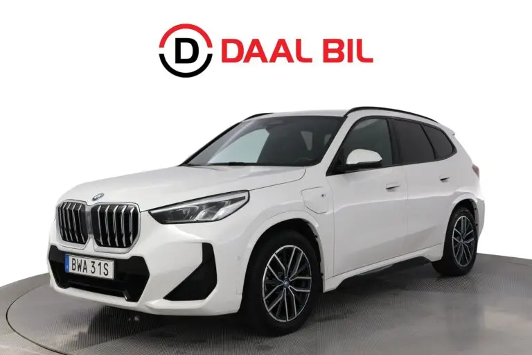 BMW X1 XDRIVE25e 16,3kWh 245HK M-SPORT DRAG B-KAM NAVI MASSAGE