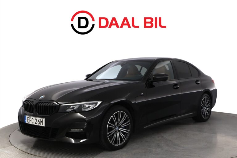 BMW 330e SEDAN xDRIVE 292HK M-SPORT P-VÄRM B-KAM H/K® 3-ZON NAVI