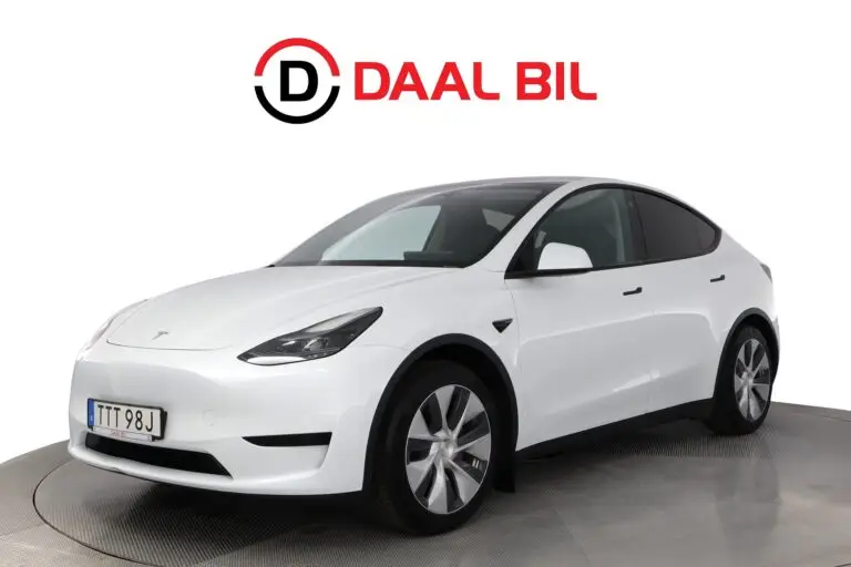 Tesla Model Y STANDARD RANGE 60 kWh 299HK PVÄRM DRAG AUTOPILOT B-KAM