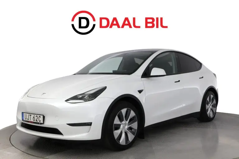 Tesla Model Y LONG RANGE AWD 514HK PANO PREMIUM DRAG VÄRM B-KAM NFC